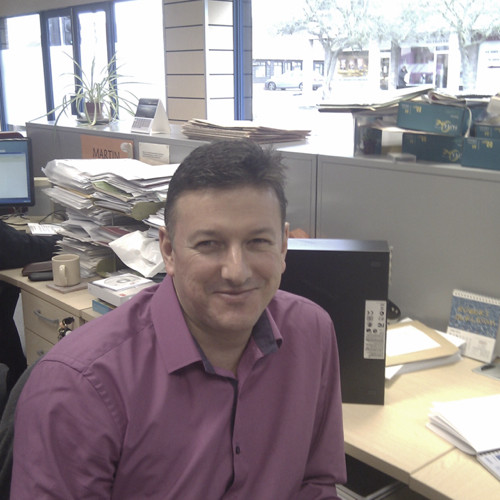 Headshot of Rob Burleigh